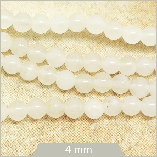 Env. 80 perles rondes en Jade blanc, 4 mm