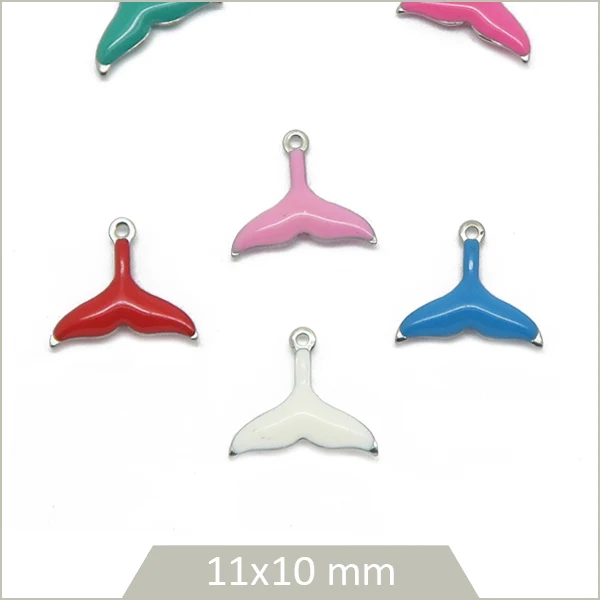 4 breloques queues de poisson acier inoxydable 304 et effet émail coloré (mix aléatoire)