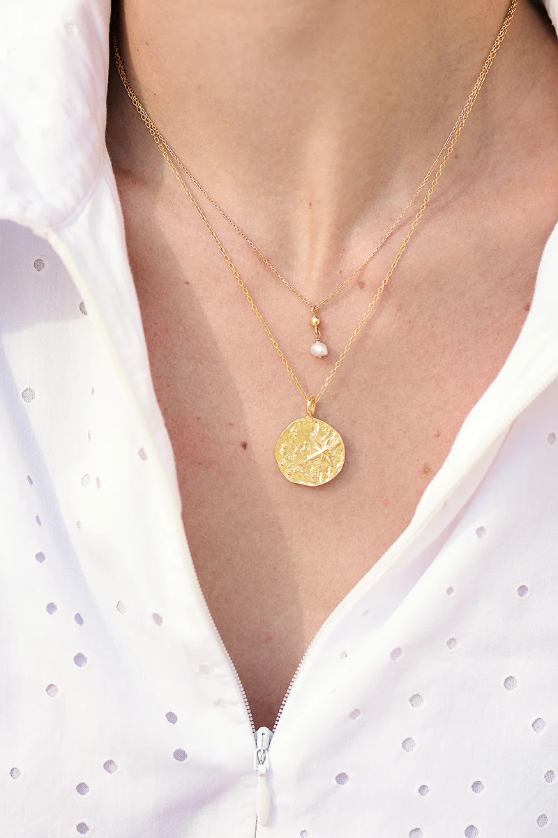 COLLIER ADAM