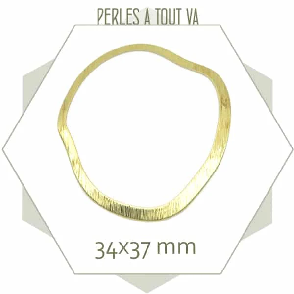 6 breloques anneaux irréguliers laiton brut strié