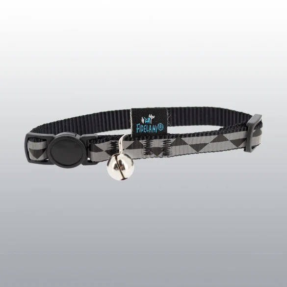 COLLIER CHAT MOTIF REFLECHISSANT