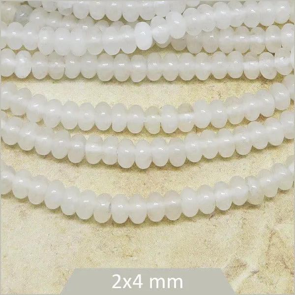Env. 160 perles soucoupes en Jade blanc, 4 mm