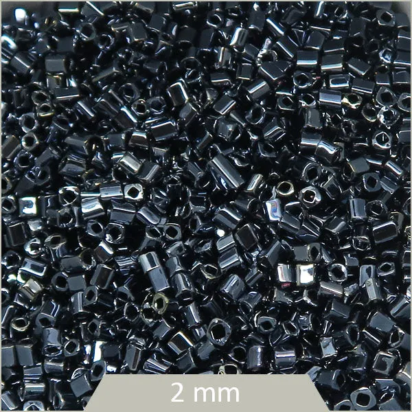 40 g de perles cubes en verre bleu de prusse irisé 12/0, 2 mm