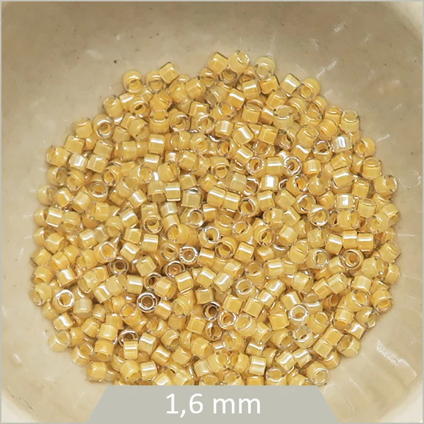 5 g de perles Miyuki Delica 11/0, DB2041 rayon de miel