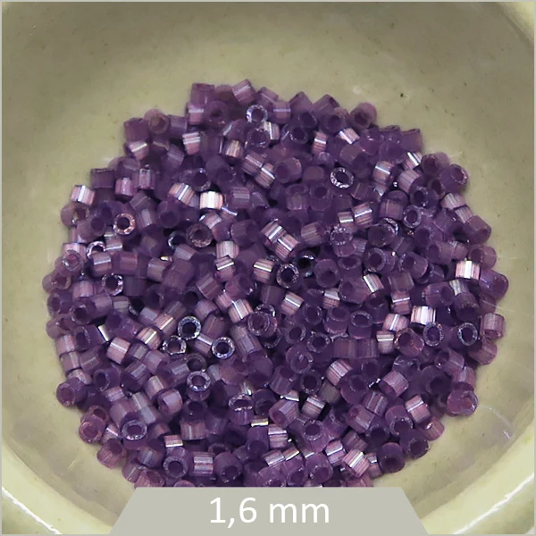 5 g de perles Miyuki Delica 11/0, DB1810 violet satin