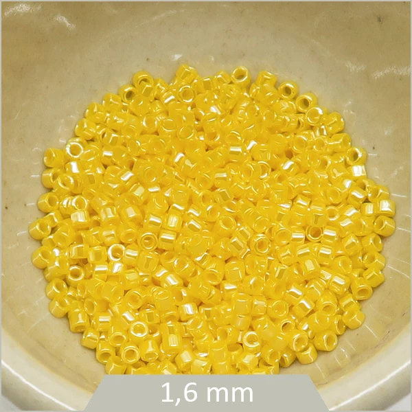 5 g de perles Miyuki Delica 11/0, DB1562 jaune canari