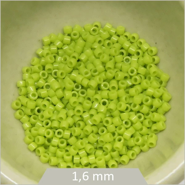 5 g de perles Miyuki Delica 11/0, DB0733 vert chartreuse opaque