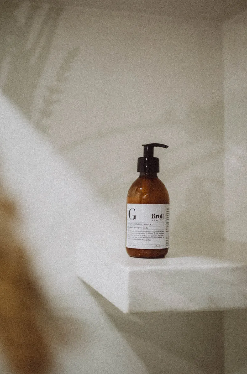 Greyhound shampoo