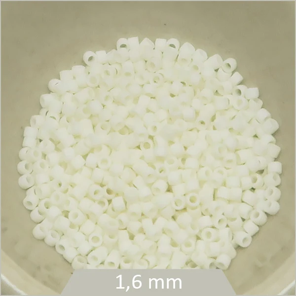 5 g de perles Miyuki Delica 11/0, DB0352 blanc crème mat