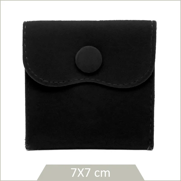 1 pochon en velours, noir 7x7cm