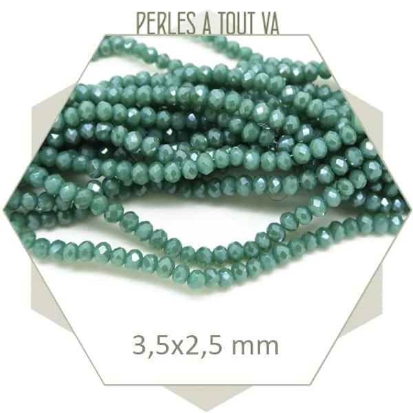 Env. 155 perles donut à facettes en verre, vert menthe irisé