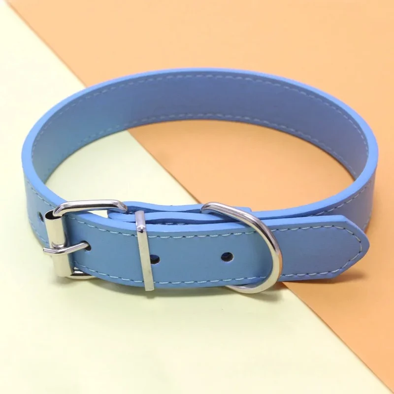 Collier style cuir ajustable pour chien