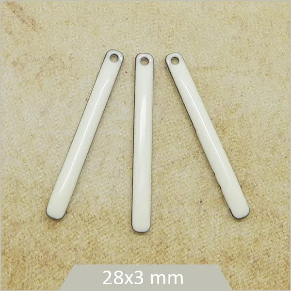 4 sequins effet émaillé bâtonnet 28 mm blanc