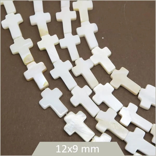 Env. 28 perles croix en nacres