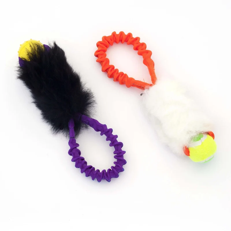 TUG E NUFF Jouet Pocket Bungee en fourrure de mouton avec balle