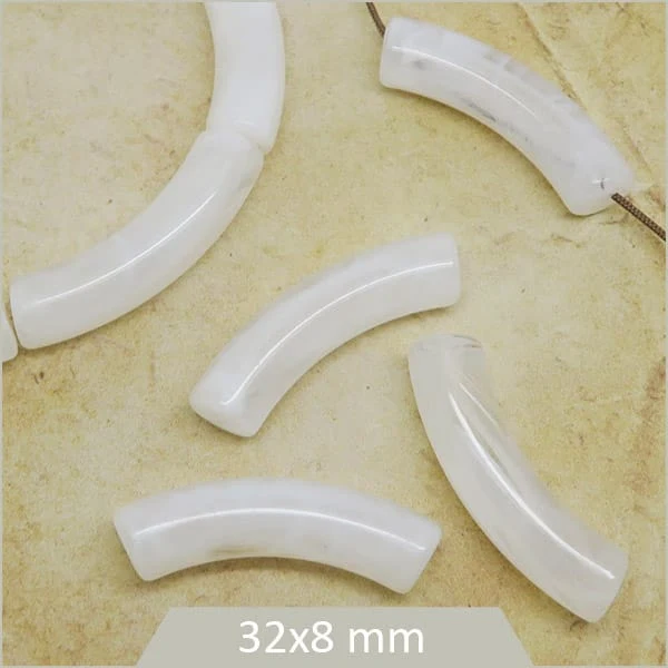 12 perles tubes incurvés blanc marbré 8 mm