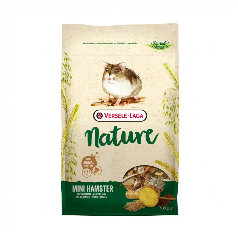 Mini Hamster nature