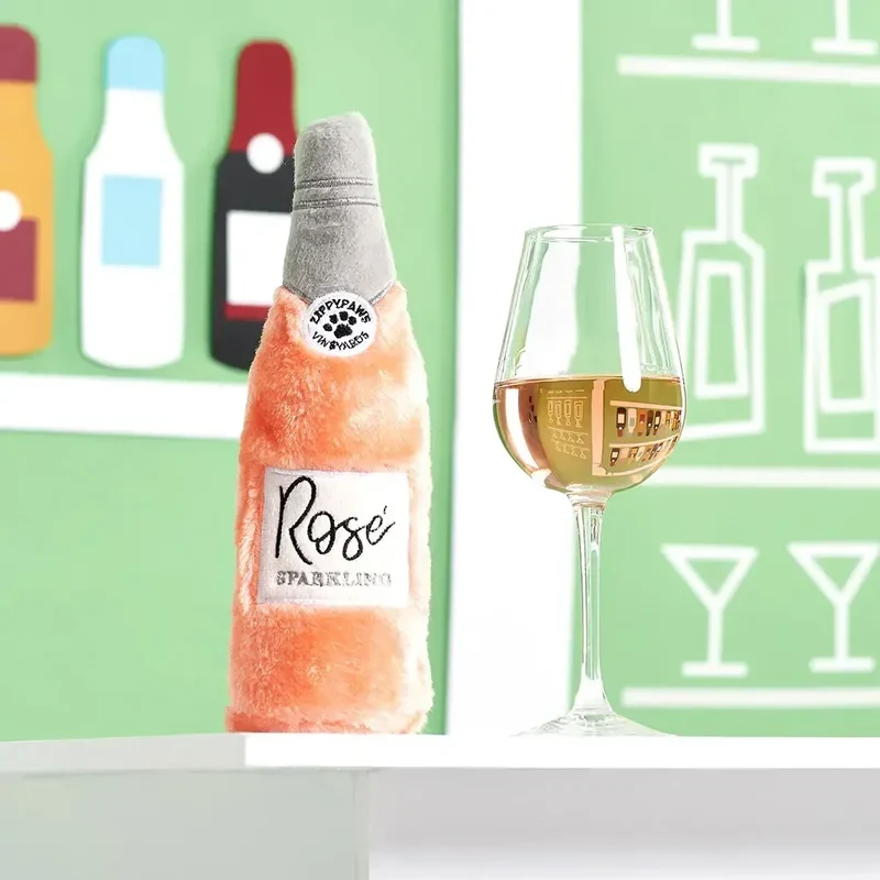 Peluche Rosé pour chien 🍷 – Happy Hour Crusherz – ZippyPaws