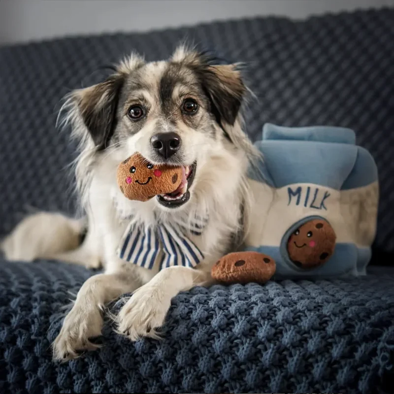 Peluche de flair Milk & Cookies 🍪 - Jouet d'occupation pour chien – ZippyPaws® Burrow™