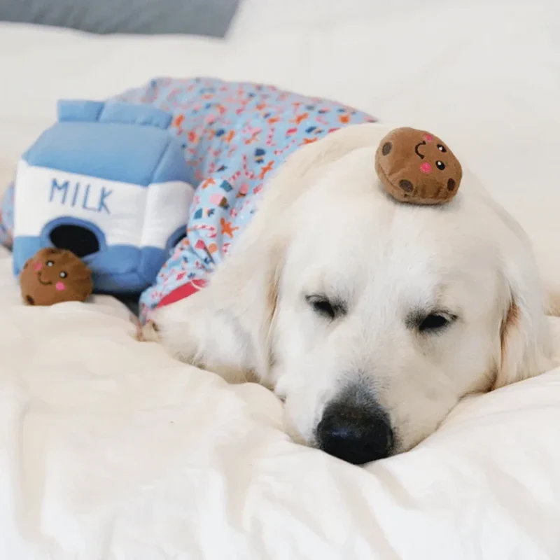 Peluche de flair Milk & Cookies 🍪 - Jouet d'occupation pour chien – ZippyPaws® Burrow™