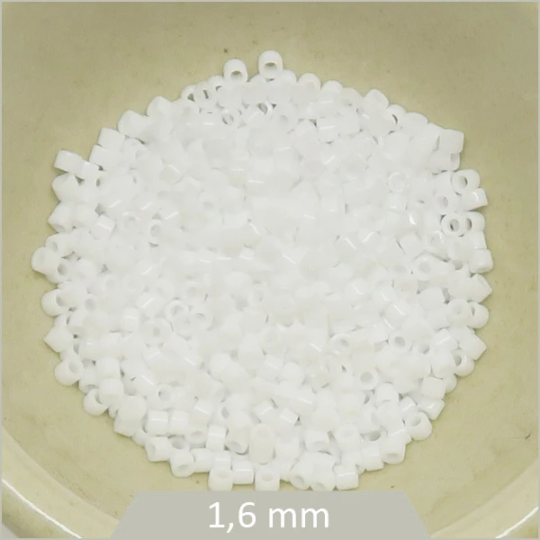 5 g de perles Miyuki Delica 11/0, DB0200 blanches mates