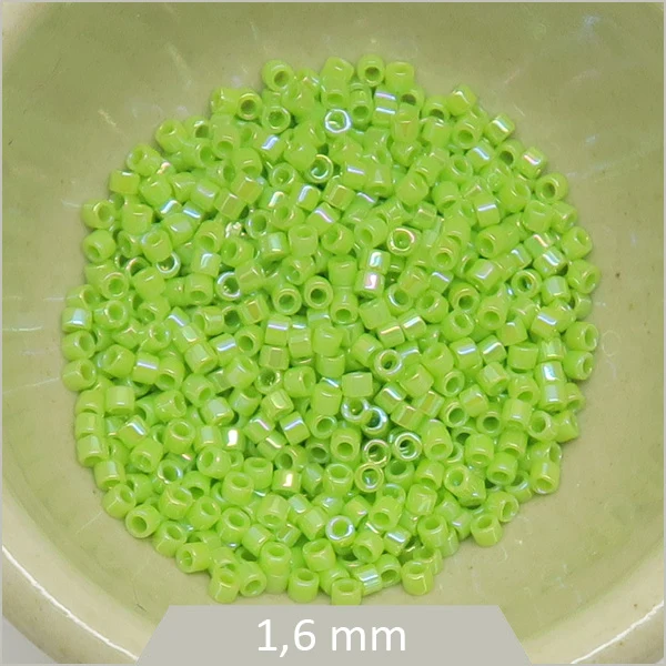 5 g de perles Miyuki Delica 11/0, DB0169 vert chartreuse lustré