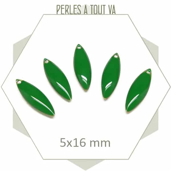 6 petits sequins effet émaillé navette 5x16 mm vert Brésil