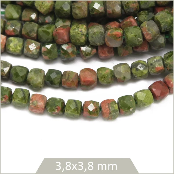 Env. 90 perles cubes facettées en Unakite, 4x4 mm env.
