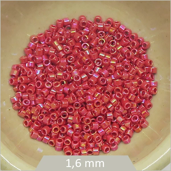 5 g de perles Miyuki Delica 11/0, DB0162 rouge lustré