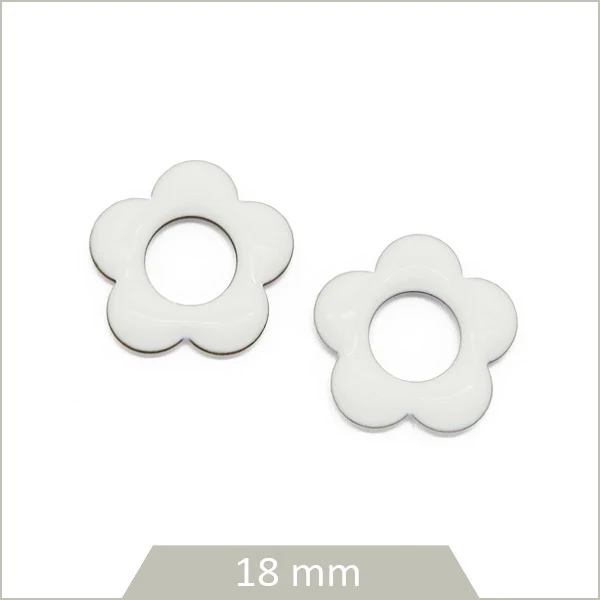 4 sequins fleurs effet émaillé blanc